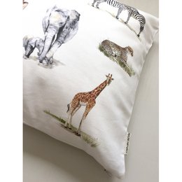 Cojín infantil con estampado de animales de Safari