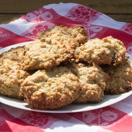 Mezcla soleada de galletas de avena y pasas