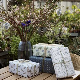 GIFTWRAPPING PAPER - BLOOMING SPRING - RECYCLE 4 SHEETS