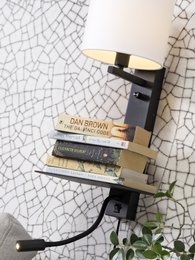 Wandlamp Florence planke+usb+leeslamp/kap 1815 d.linnen