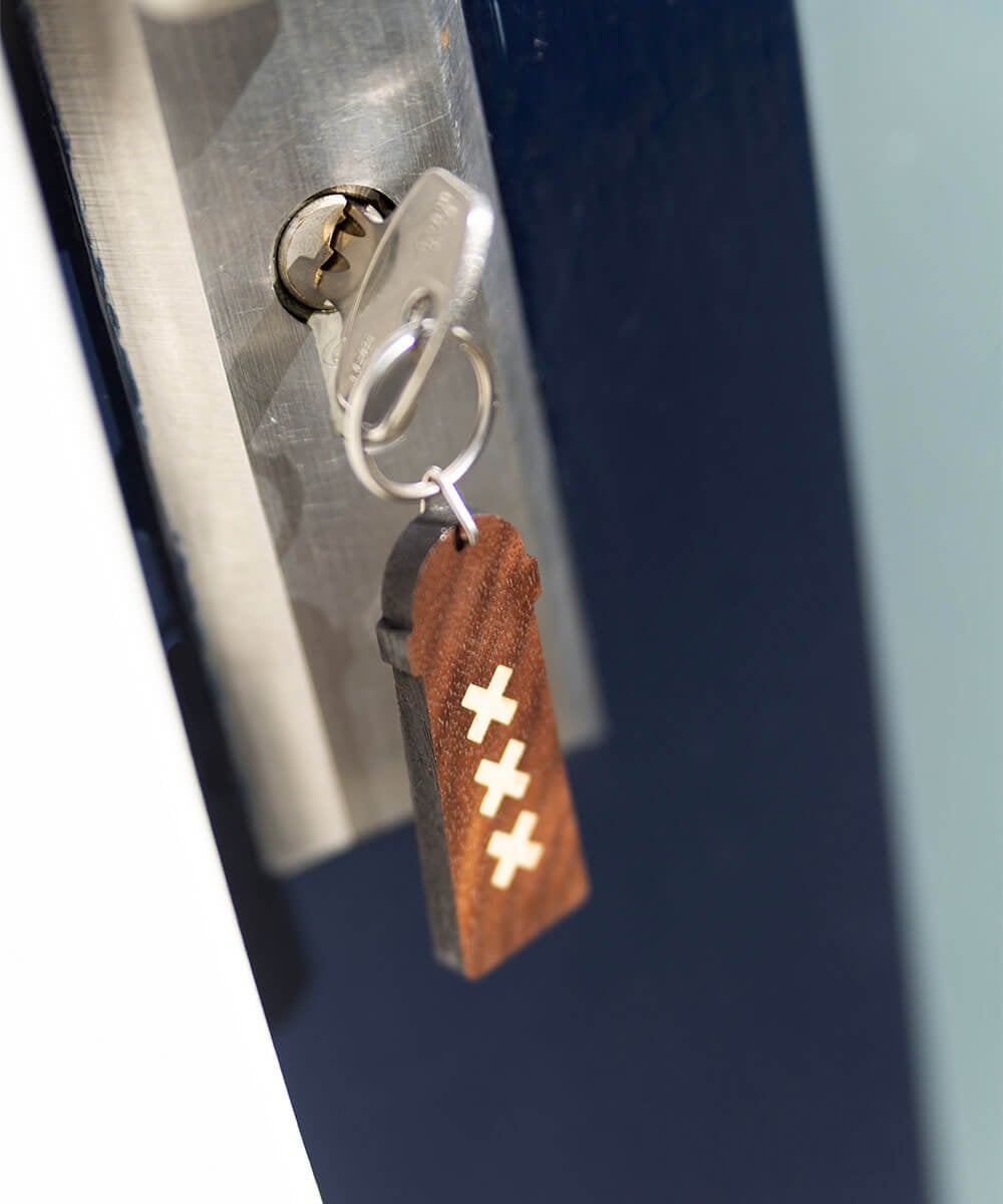 Walnoten Houten Amsterdammertje Sleutelhanger met Esdoorn Inleg