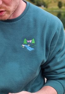 Unisex 'Camping bliss' sweater - laundry day - Jasper green