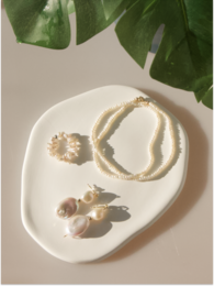 Pacchetto di gioielli di perle fatti a mano