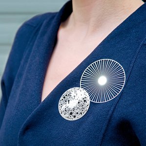 Assortment of 6 "Solar - Lunar - Mist" magnetic brooches - Constance Guisset design