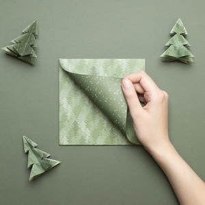 Origami paper for Christmas decoration crafts - folding paper with Christmas trees and stars - 25 sheets of double-sided recycled paper.