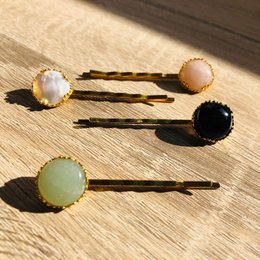 Natural stone hairpin with various gemstone options including aventurine, mother of pearl, tiger's eye, onyx, and rose quartz. Ideal for adding a touch of natural elegance to any hairstyle.