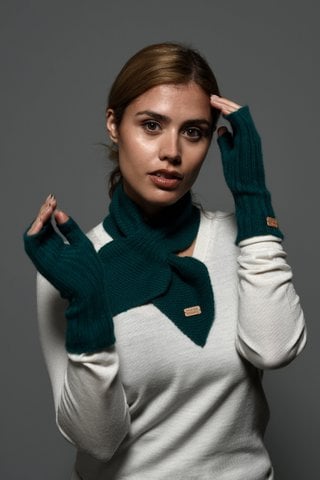 "Tuul" Fingerless Cashmere Gloves