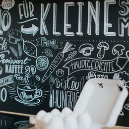 Folia do tablicy i tylny panel do kuchni dziecięcej IKEA
