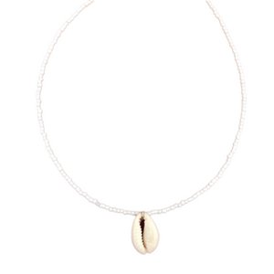 Basic white shell necklace