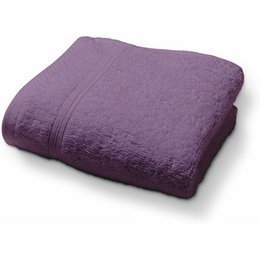  A plush, absorbent guest towel in a deep fig color, measuring 30x50 inches and made of 500 g/m² terry cloth material.