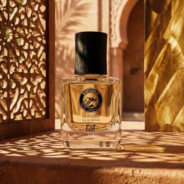 Mushussu Babylonia Eau de Parfum is a floral, woody, and musky fragrance available in 50 mL, Ecrin de voyage 11 mL, 11 mL, and Refill 200 mL sizes. The fragrance features notes of bergamot, jasmine, and sandalwood.
