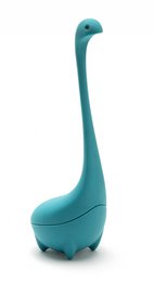 Turquoise tea scoop with Nessie-inspired design. Ideal for scooping loose leaf tea. Available in Turquoise, Paars, and Groen color variants.