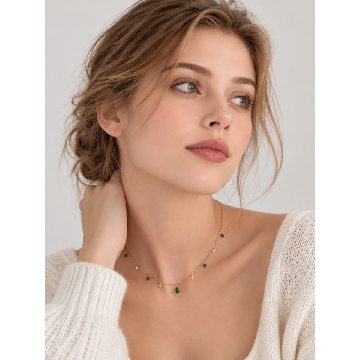 Vintage Emerald Dewdrop Delicate Necklace