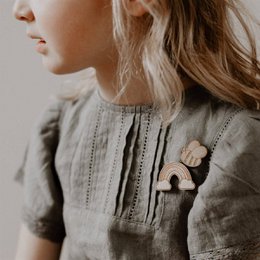 Wooden pins - Bee