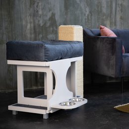 ALKSNIS – one level Cat house with feeding spot included