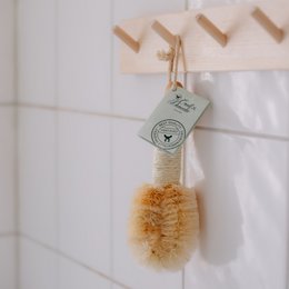 Sisal body brush