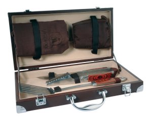Laguiole Suitcase barbecue set