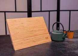 Foldable bamboo knife holder with magnetic strip, 30 x 22 cm in size, suitable for kitchen accessories.