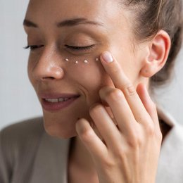 Crema contorno occhi idratante al ginseng