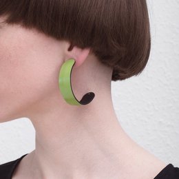 Line hoop earrings green