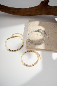 Stainless steel bracelet decorated with brilliant crystal