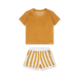  Yellow and white striped beachwear set for boys, featuring a short-sleeved top and matching shorts. Ideal for summer activities and beach days.