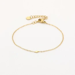  Gold delicate chain bracelet with adjustable clasp, minimalist elegant design jewelry accessory