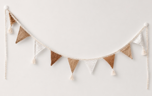 Babyzimmer Fahnengirlande mit Quasten 4m.