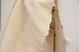 Bellezza sostenibile per la tua casa: tappeto tessuto a mano realizzato con materiali riciclati ♻️✨