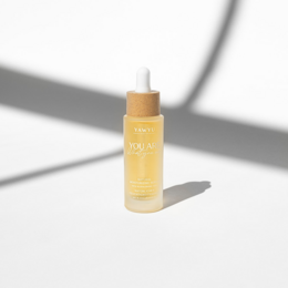 Natural moisturizing serum with nourishing ingredients for hydrated, glowing skin.
