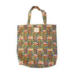  "Floral printed cotton tote bag N°121 - A stylish and versatile shopping bag featuring a vibrant floral print in shades of blue, green, and pink. The cotton material is durable and easy to clean."

The image shows a floral printed cotton tote bag. The bag has a vibrant floral pattern in shades of blue, green, and pink. The pattern features various flowers and leaves, creating a visually appealing and stylish design. The bag appears to be made of a durable cotton material, making it suitable for everyday use as a shopping bag.
