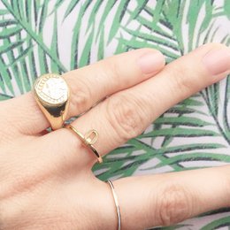 R697 Petite Gold Acero Blanco Esmalte