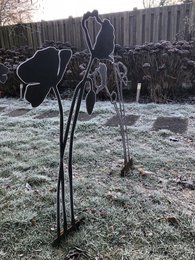 Valmue med blomsterknop | corten stål