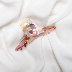 Twist Hair Claw Clip – Pink