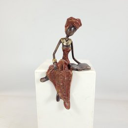 Bronze-Skulptur "Petite femme assise" by Hamed Nikiema | 16 cm | Unikate