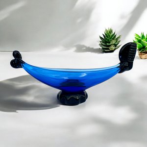 Murano Glass Gondel, eine Skulptur, die von den besten Meistern von Murano geschaffen wurde, ein Symbol für Eleganz und Tradition.