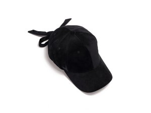 Black quality velvet cap with backward tying.