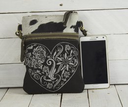 Traditionele tas van Domelo. Dames schoudertas. Dirndl schoudertas gemaakt van canvas en leer. Handtas in traditionele stijl met hartedelweissprint. Crossbodytas voor dames als Oktoberfest-accessoire.