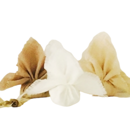  White linen cloth 20x20cm, soft natural fabric, square shape, neutral minimalist design, gift wrapping accessory.