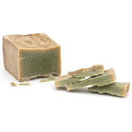 Traditional Aleppo soap bar with 40% bay laurel oil, handcrafted in a natural green color.