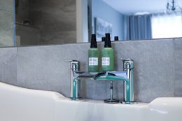 100 % natürliche vegane Seife – Hand- und Duschgel mit Kiwiwasser – Reisegröße