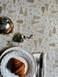 Light Christmas Table Runner, different sizes | Golden Forest