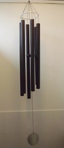 Gestemde XXL zwarte metalen windgong