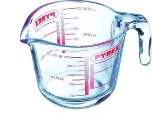 Pyrex measuring cup 0.5L glass