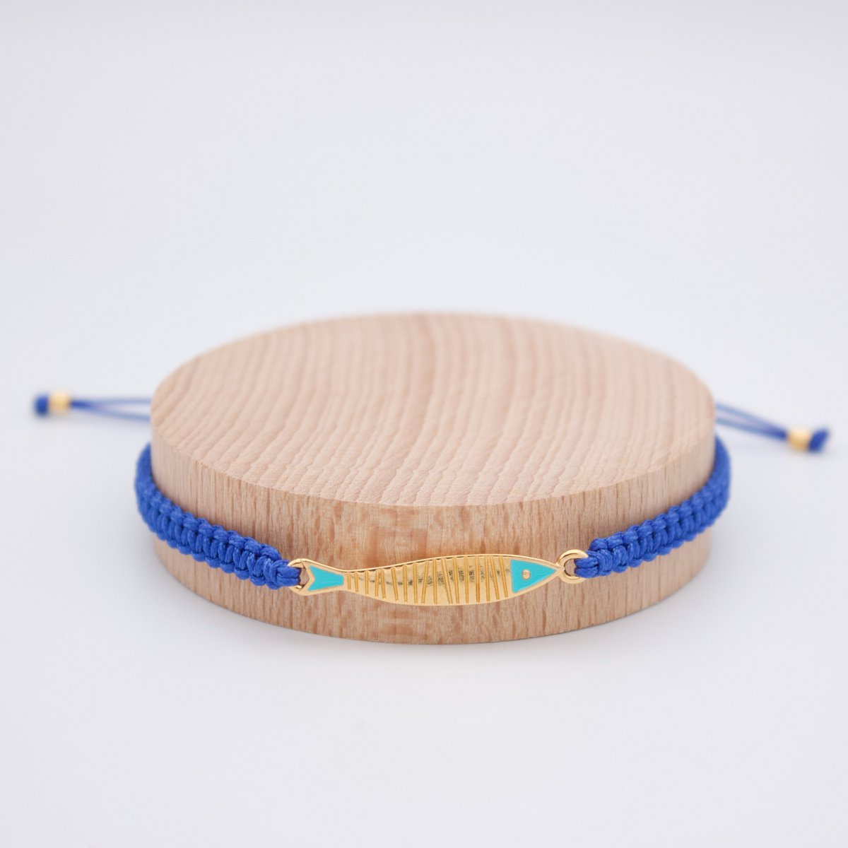 MAGDALENA colorful macrame bracelet with golden fish charm