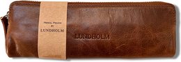 A high-quality leather pencil case in a cognac brown color, featuring Scandinavian design from the Lundholm Arvika series. Suitable for adults as a practical and stylish gift.
