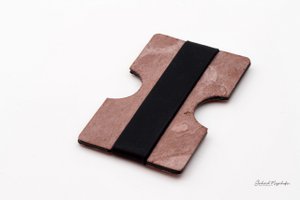 "Terra Rosso" card holder