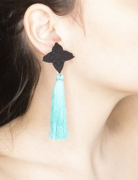 Orecchini a bottone con fiore - Dahlia Aqua