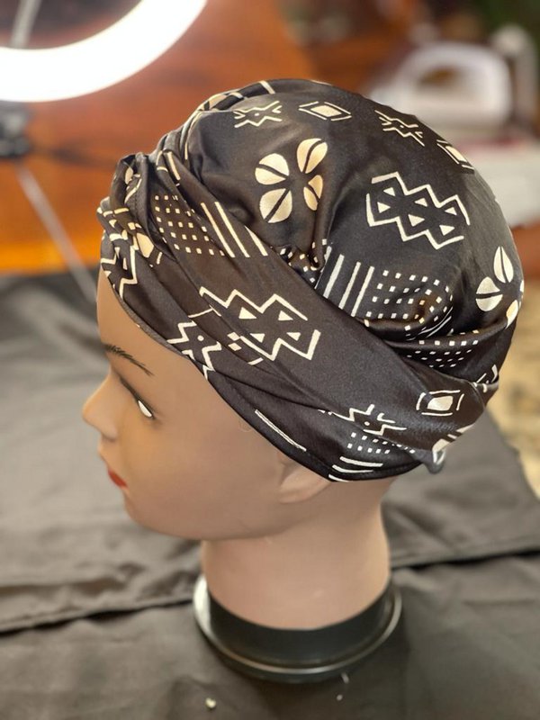 Capa para dormir de satén de Mama Theresa para Afro -Locken - Polka Dot Bogolan Print