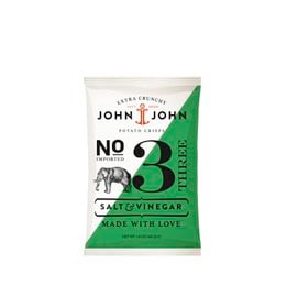 Bag of John & John Chips Crisps in Salt & Vinegar flavor, 40g.